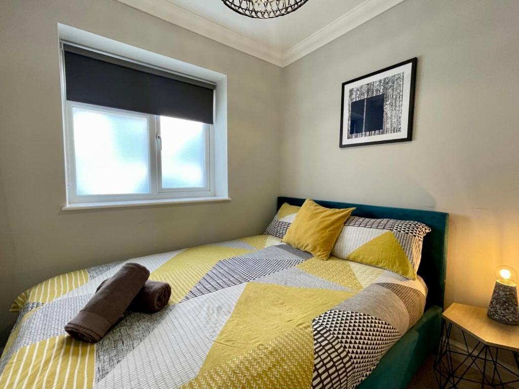 Stylish Modern Two Bedroom Apartment With Garden 卡迪夫 外观 照片